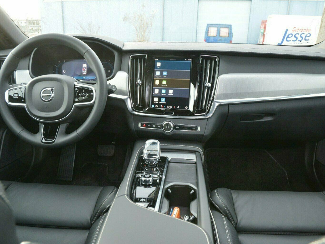 Volvo V90 B4 BENZIN PLUS DARK PANO SELEKT foto 14