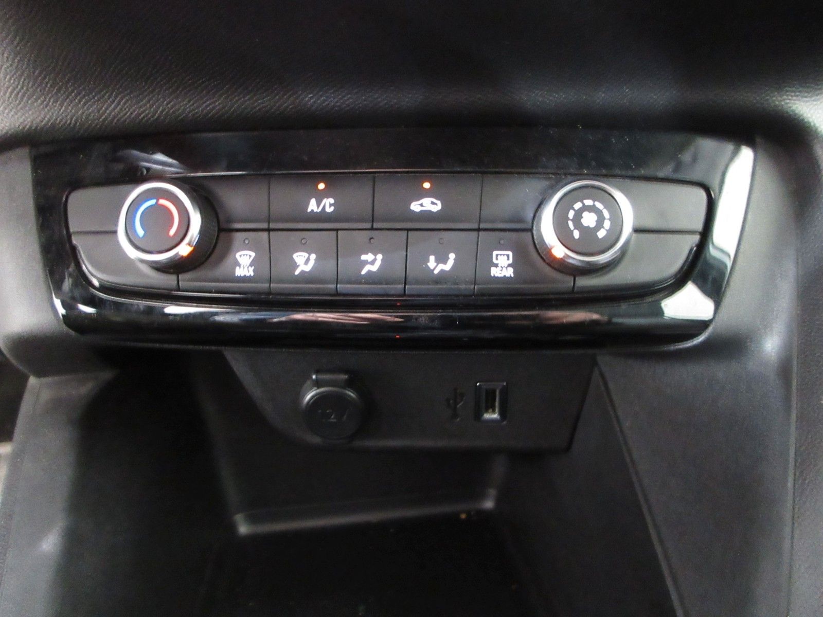 Fahrzeugabbildung Opel Corsa F Edition 1.2T  NAVI/PDC/ALU/MULTIMEDIA