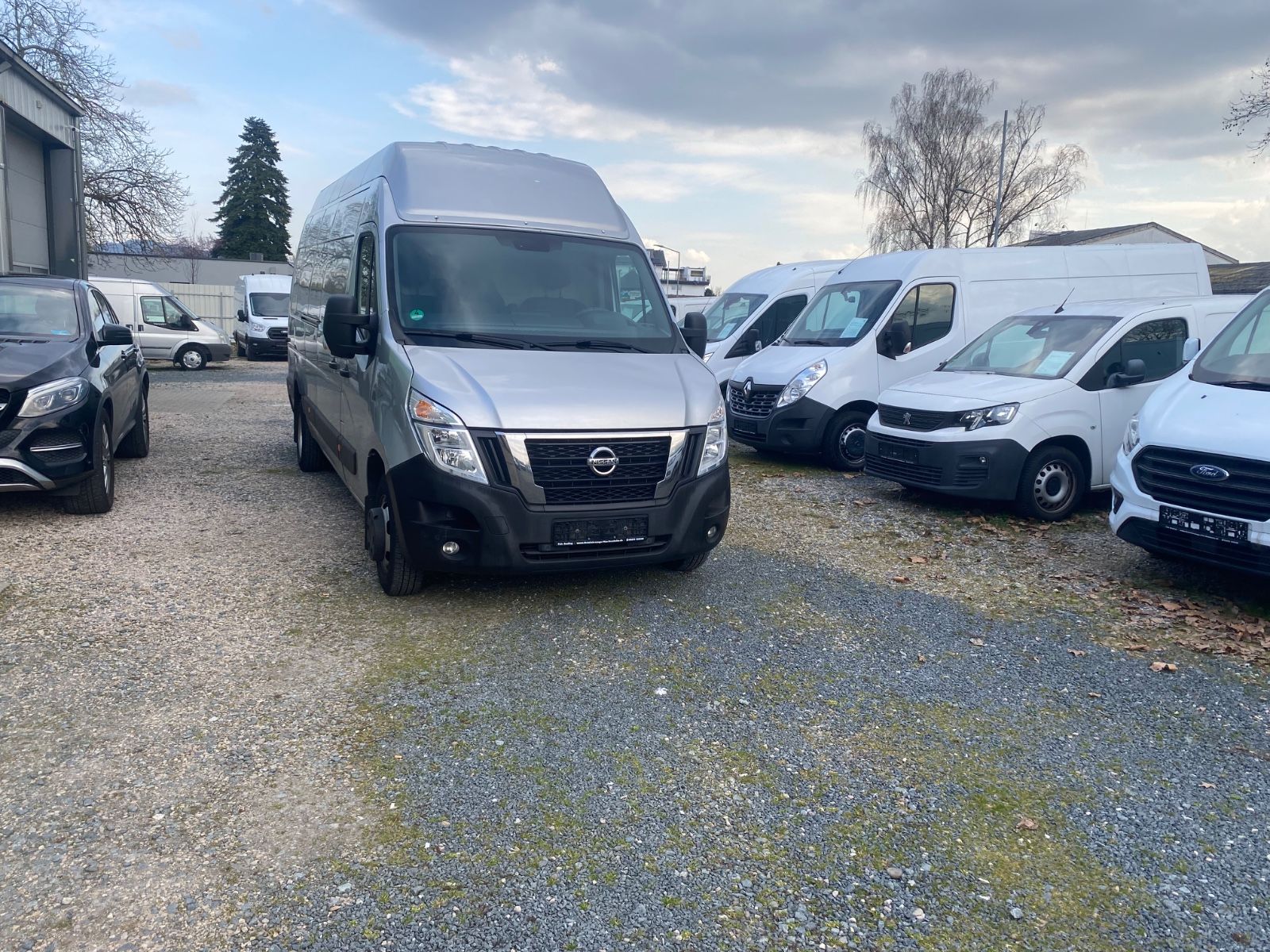 Fahrzeugabbildung Nissan NV400 Kastenwagen L4H3 3,5t COMFORT,1Hd,Navi,SHg
