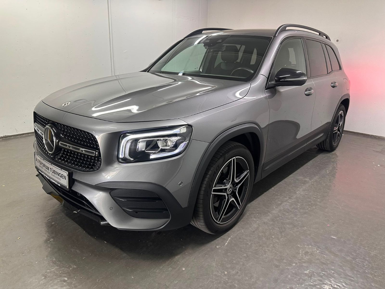 Fahrzeugabbildung Mercedes-Benz GLB 180 d *AMG-LINE*NIGHT*DISTRO*AHK*KAMERA*LED*