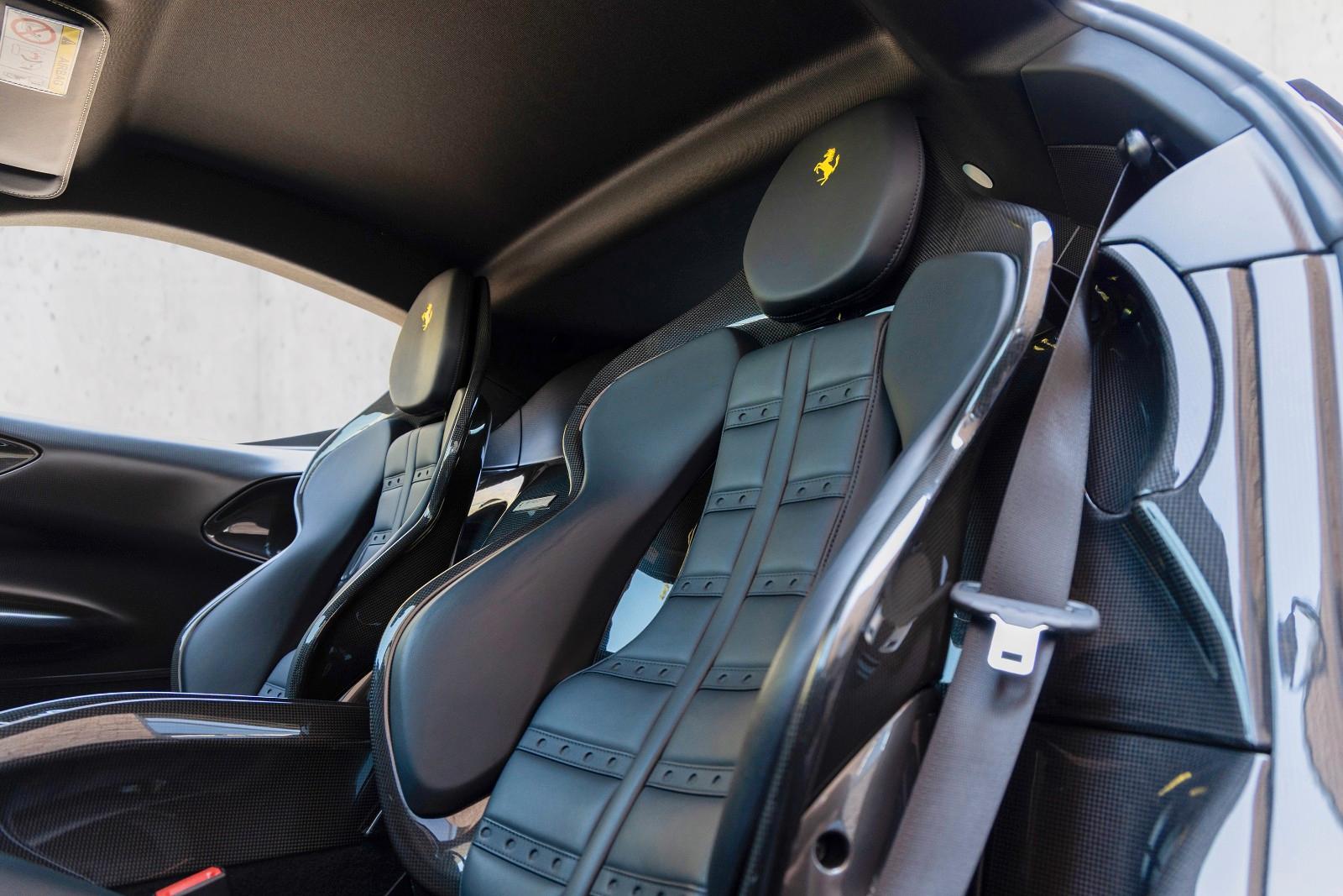 Ferrari SF90 Stradale ASSETTO*CARBON*KAMERA