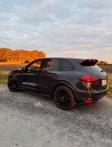 Porsche Cayenne S Diesel 4.2 V8 el. AHK Pano 111-Punkte - Porsche Cayenne in Braunschweig