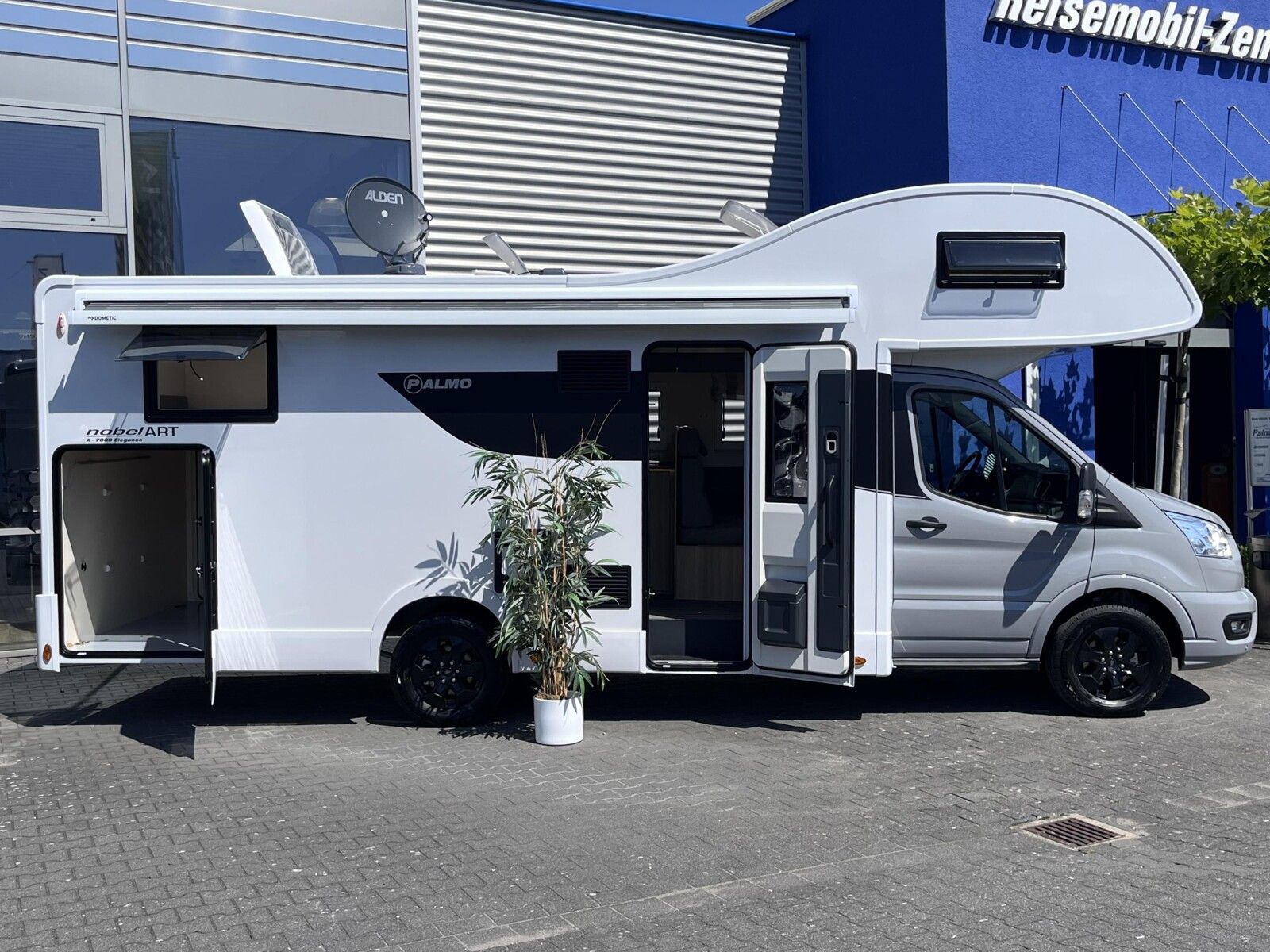 Fahrzeugabbildung NobelART A 7000 Ford