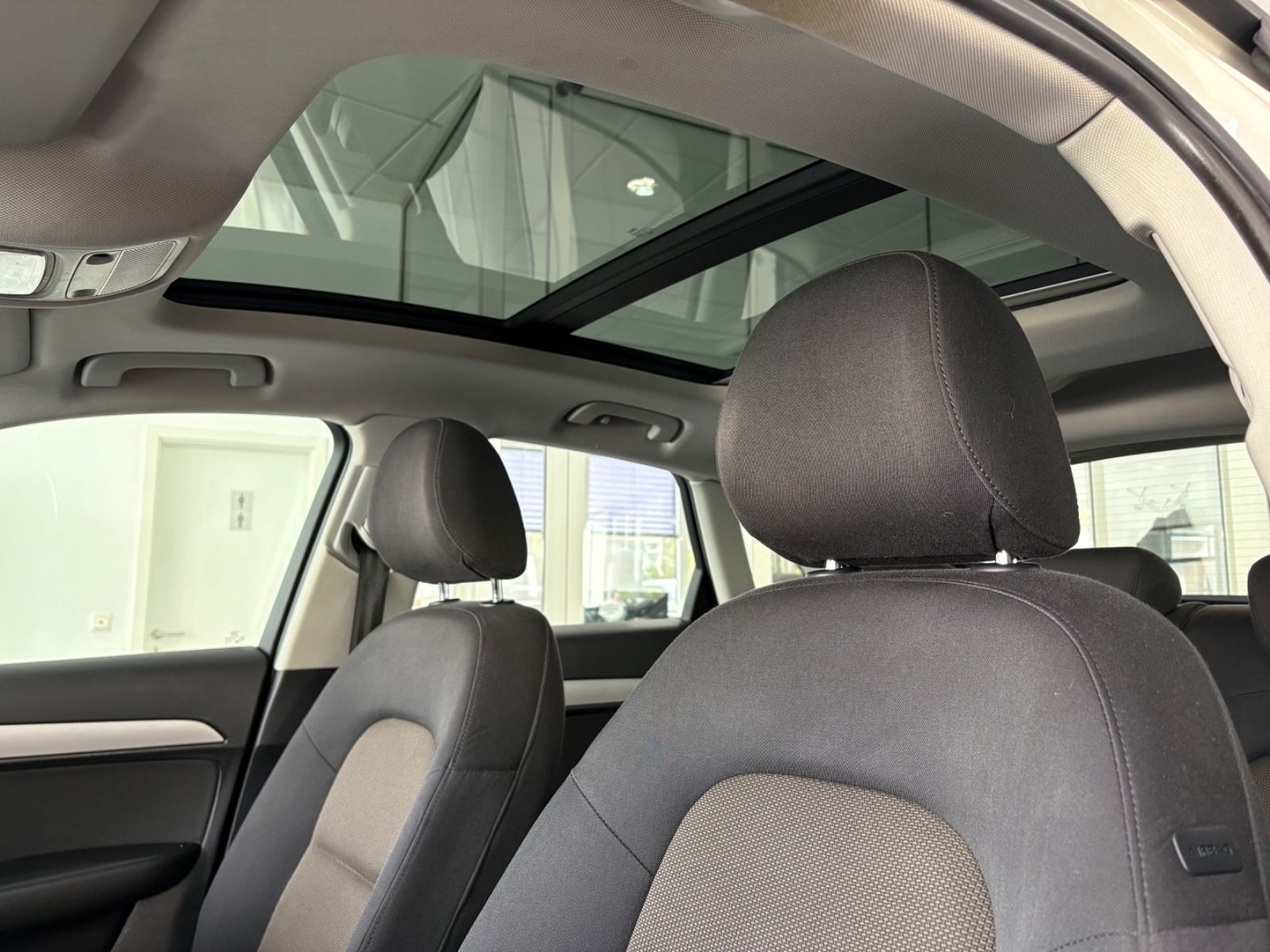 Fahrzeugabbildung Audi Q3 1.4 TFSI * PANORAMADACH*NAVI* 1.HAND *