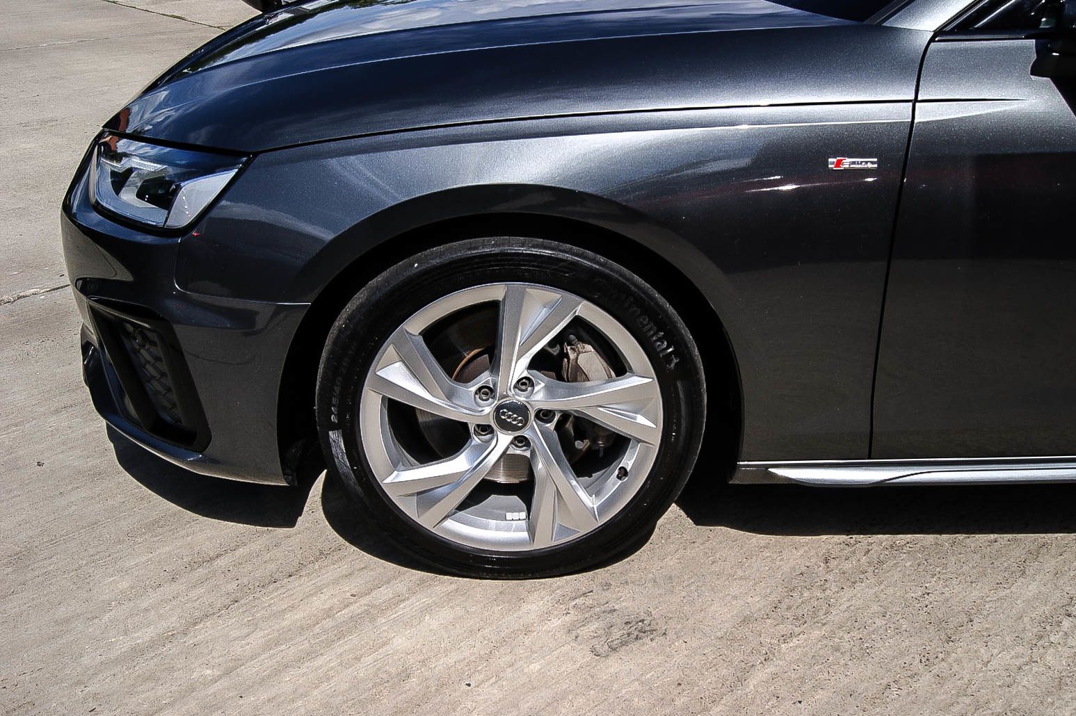 Fahrzeugabbildung Audi A4 Avant 45 TDI quattro S line PANORAMA KAMERA L