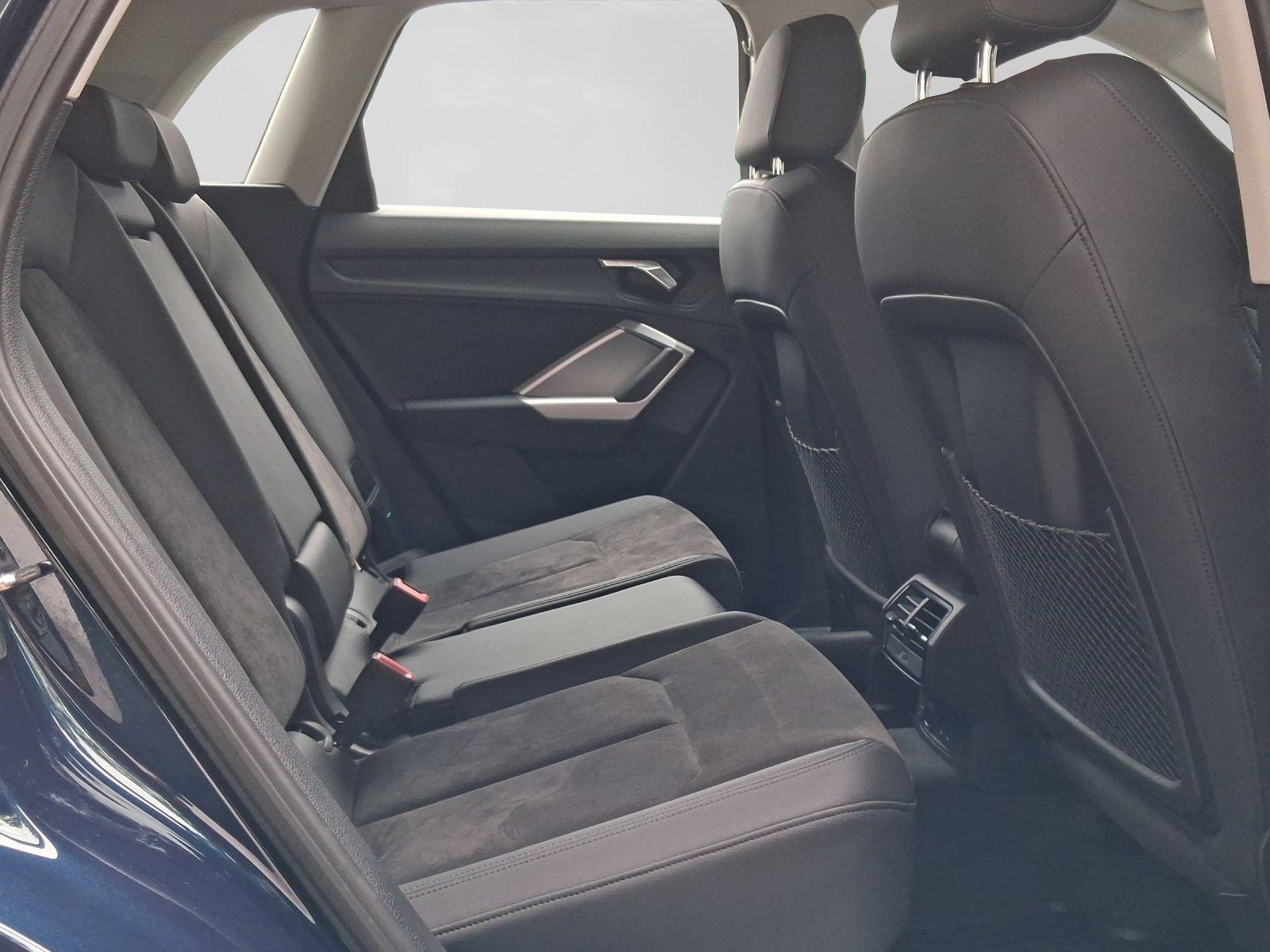 Audi Q3 45 TFSI Q AHK PANO MATRIX BuO NAVI+