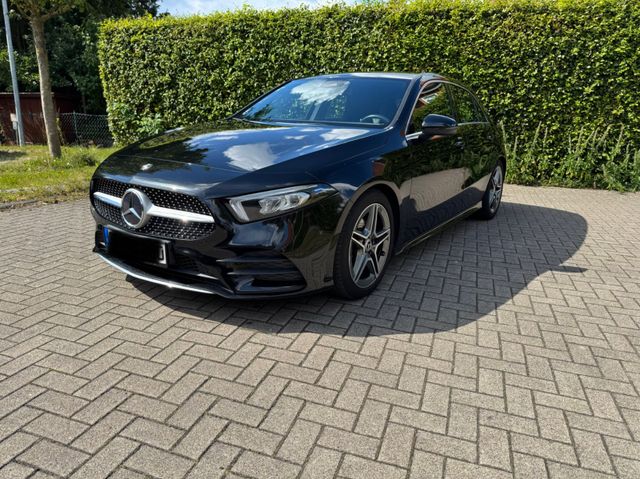 MERCEDES-BENZ A 200 - AMG-Line /  Mercedes Scheckheft