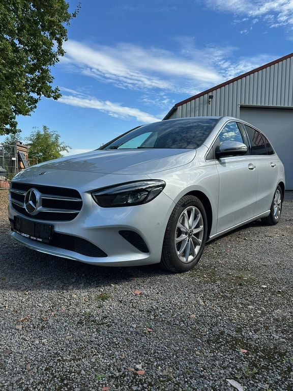 Image of Mercedes-Benz B 180