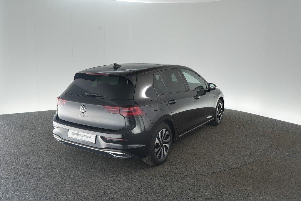 Volkswagen Golf VIII 2.0 TDI DSG Active AHK Navi ACC