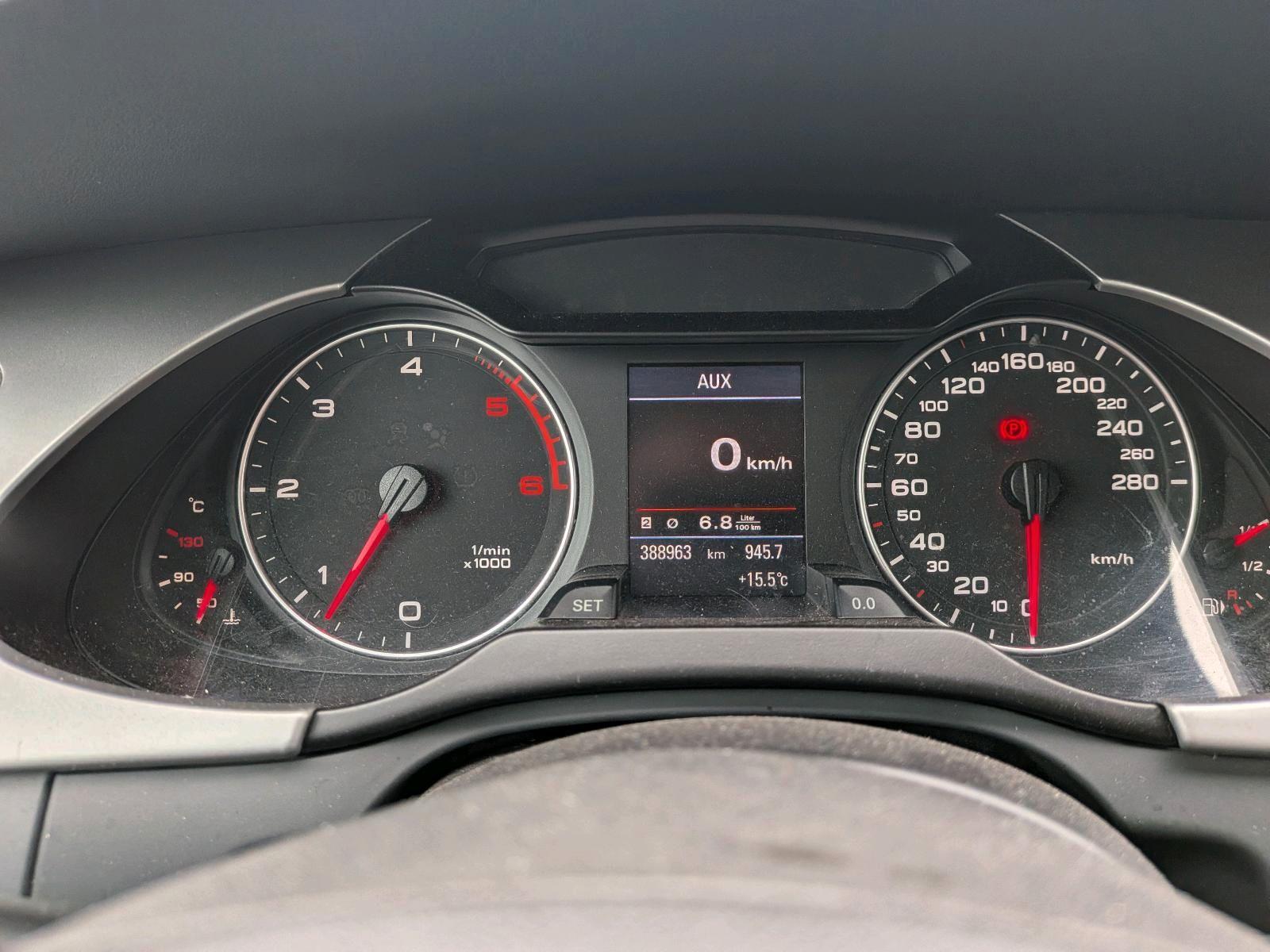 Audi RS4 2008 — photo 10