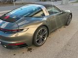 Porsche 992 Targa 4S Targa S - Porsche 992: Grün, Cabrio