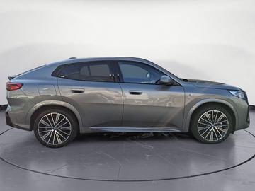 2025 BMW IX2 照片 7