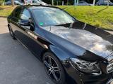 Mercedes-Benz E 220 D. Autom. TÜV NEU / Top - Zustand - !!!