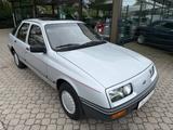 Ford Sierra 1.6 L - Ford Sierra mit Schiebedach