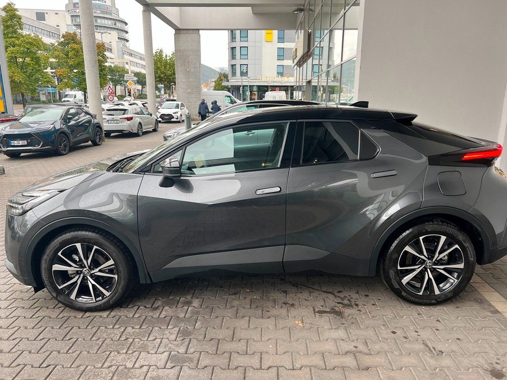 Fahrzeugabbildung Toyota C-HR Hybrid 2.0 Teamplayer Technikpaket