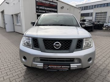 Nissan Navara - 2