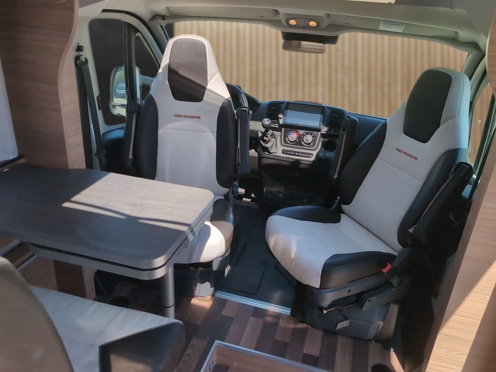 Fahrzeugabbildung Weinsberg CaraCompact EDITION PEPPER 600 MEG Markise, TV