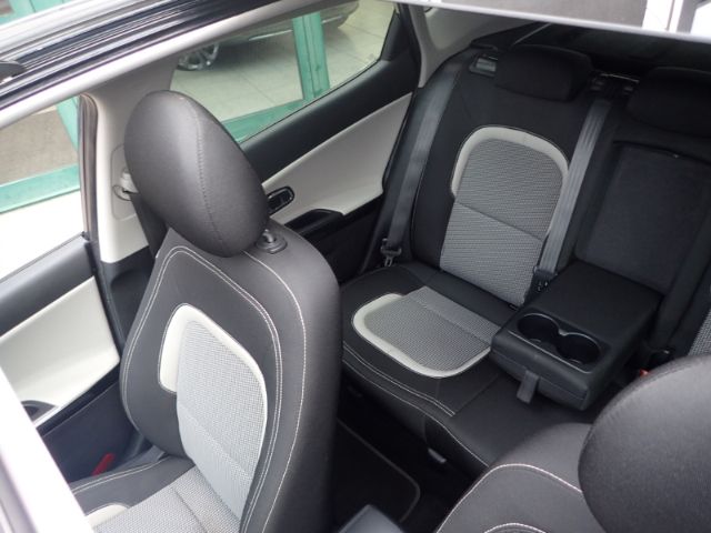 Fahrzeugabbildung Kia Ceed Spirit El. Panodach Navi Xenon Kurvenlicht