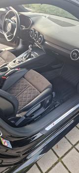 Audi TTS Coupe 2.0 TFSI S tronic quattro - - schwarze Audi TTS
