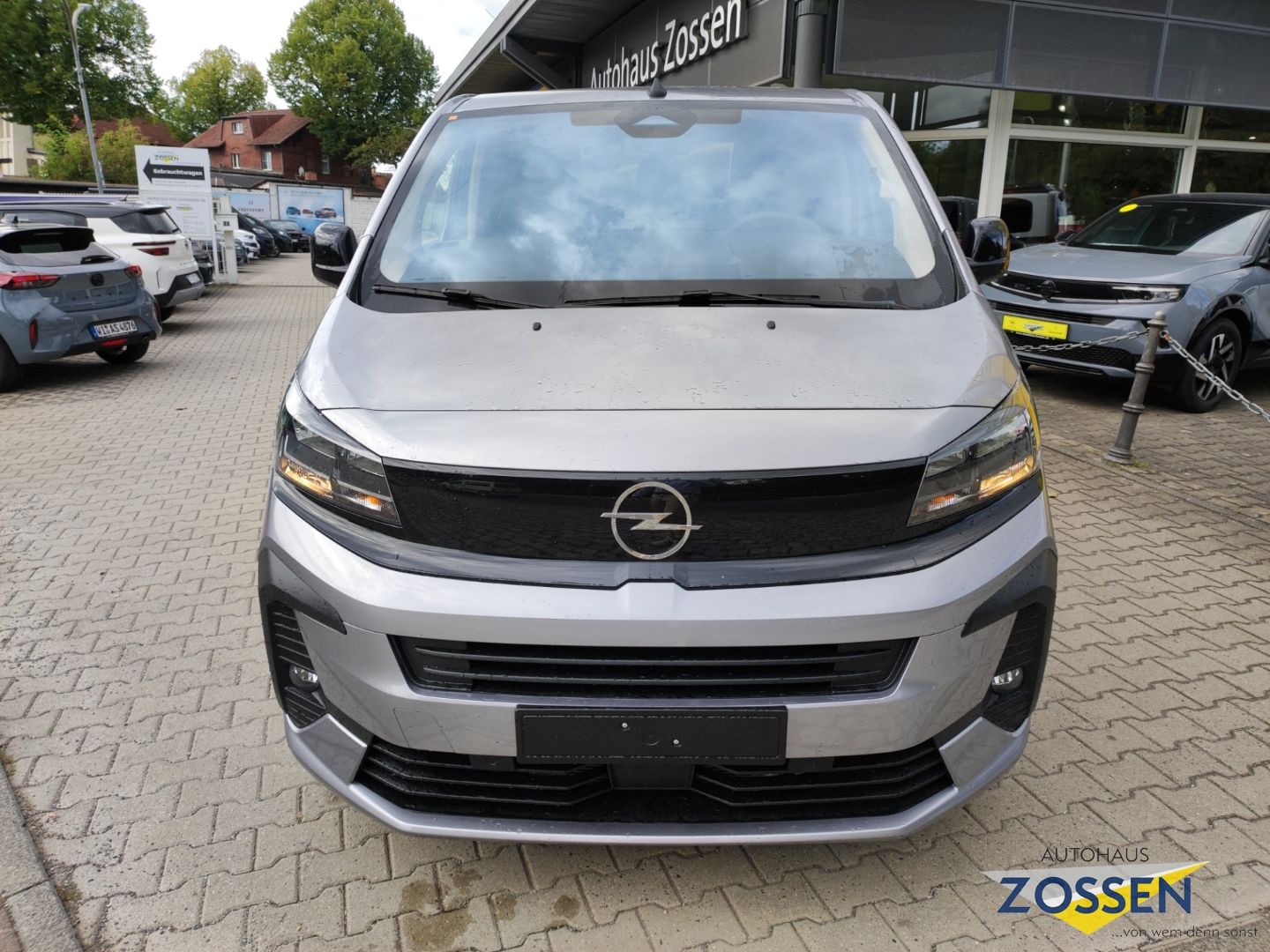 Opel Vivaro Doppelkabine XL+Rückfahrk.+Sitz- und Lenk imagem 3