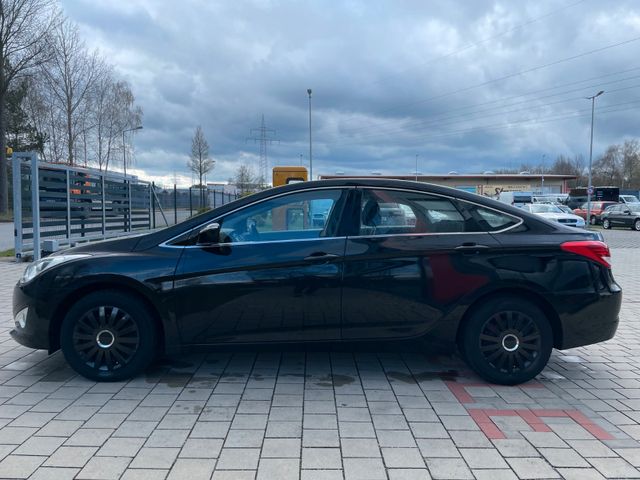 Fahrzeugabbildung Hyundai i40 Comfort(Tüv&Insp.neu)