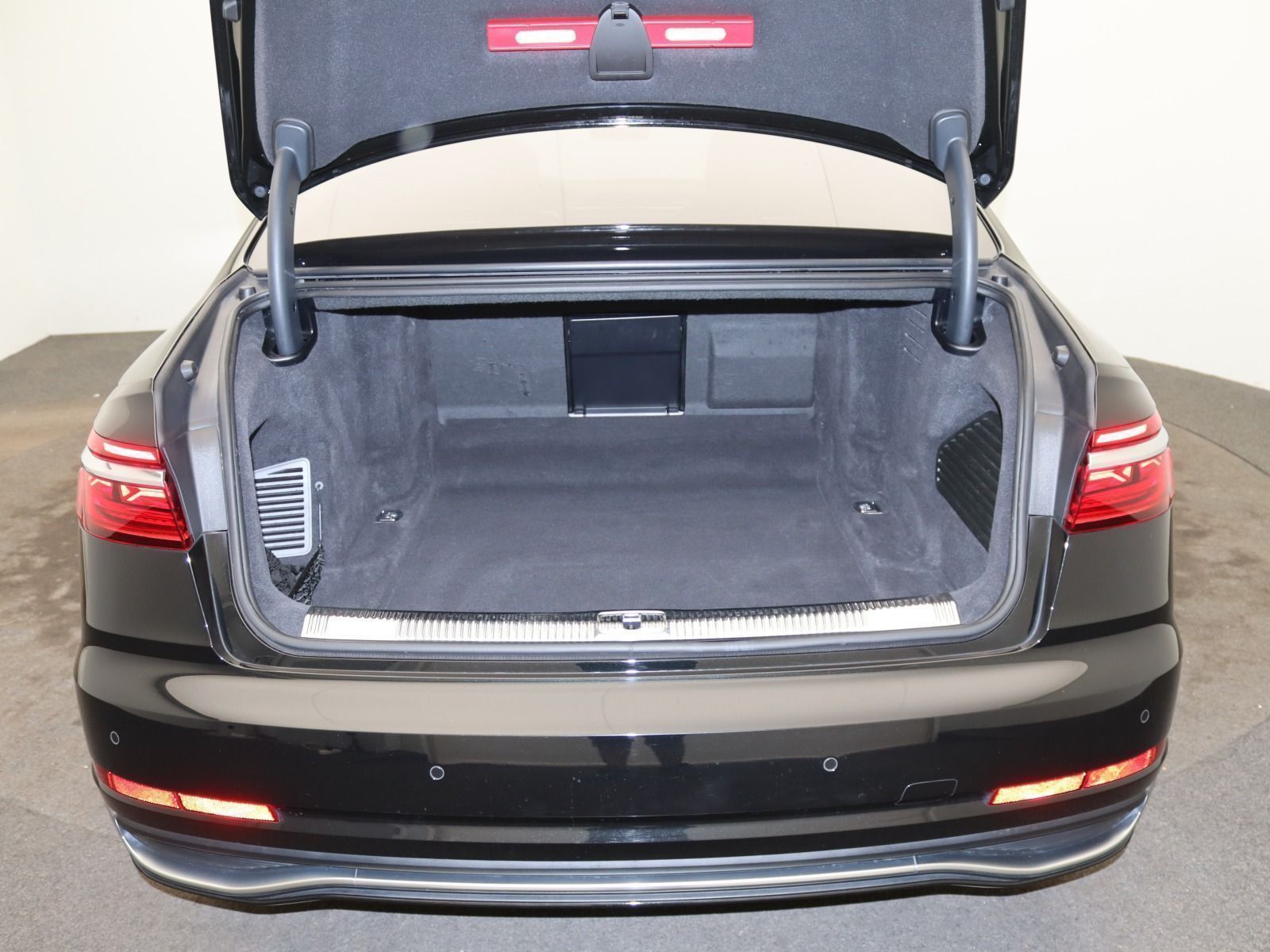 Audi A8 - Bild 16