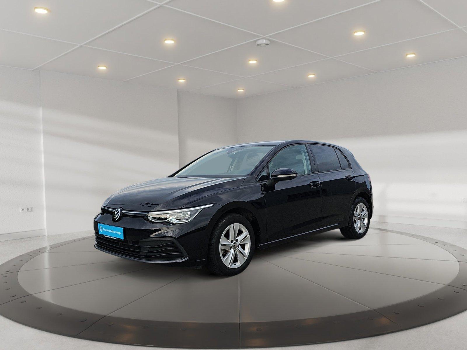 Volkswagen Golf VIII 1.5 TSI Life Akustikglas DynLicht LED