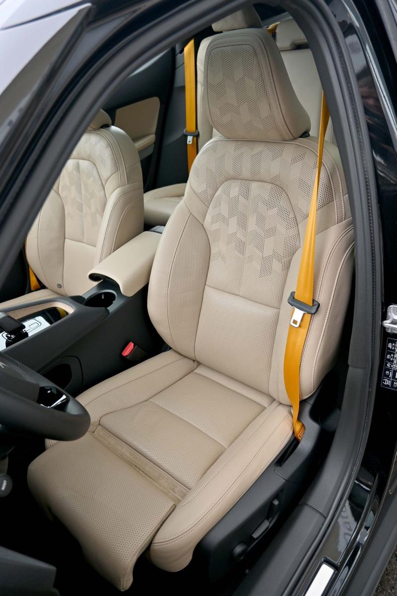 Polestar 2 78KWH AWD PERFORMANCE H&K TOWING AMBER BROWN