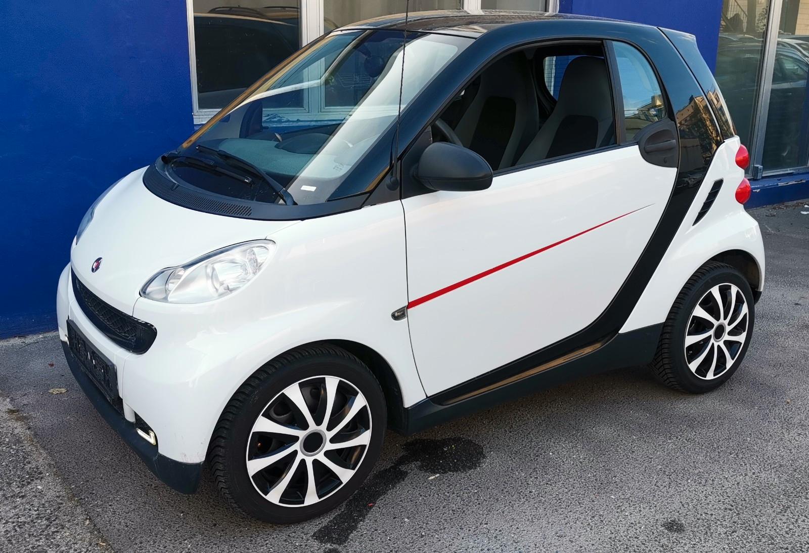 Smart ForTwo AUTOMATIK Coupé mhd TÜV 08.27 Klima NAVI