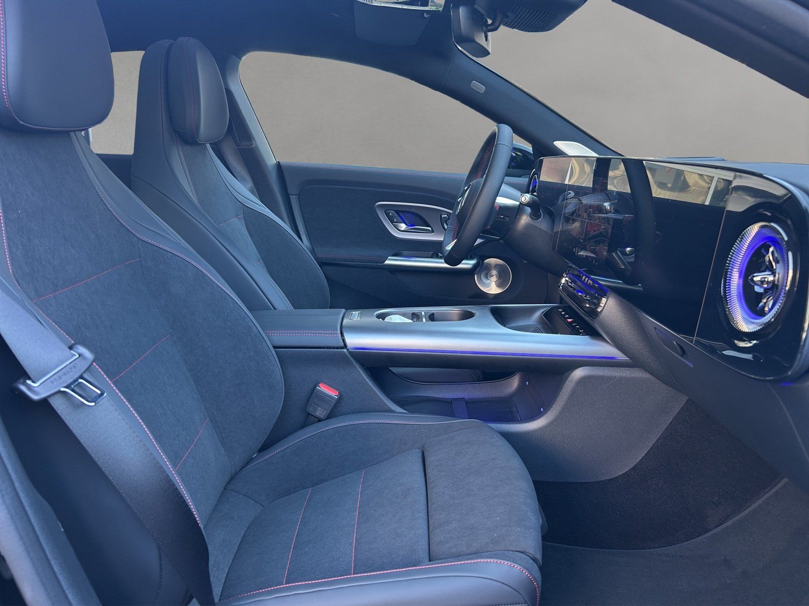 Fahrzeugabbildung Mercedes-Benz 4M Coupé AMG BURM Pano HEADUP 360° AHK Superscre