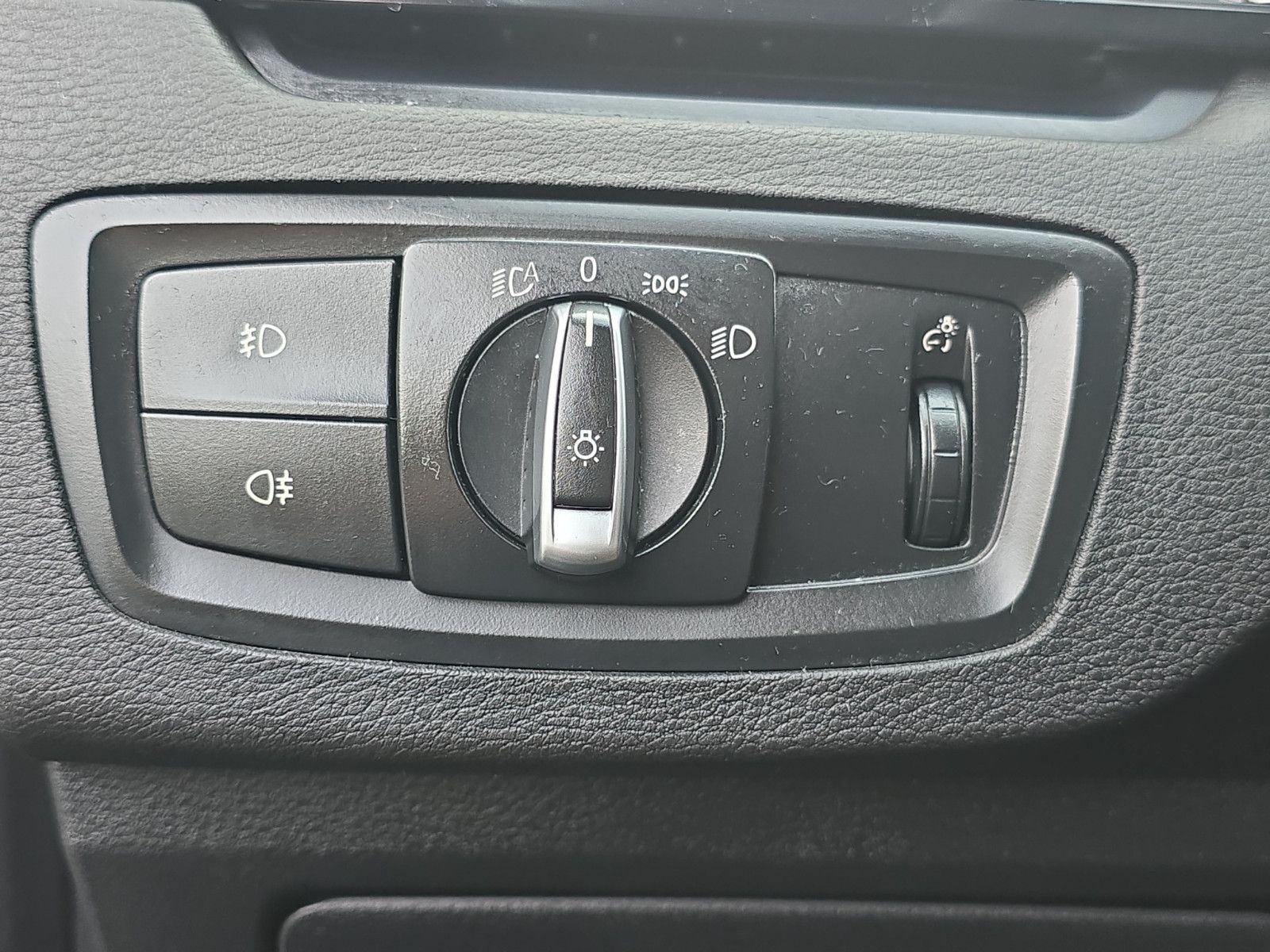 Fahrzeugabbildung BMW X1 sDrive 18d Advantage NAVI TEMPOMAT KLIMA PDC