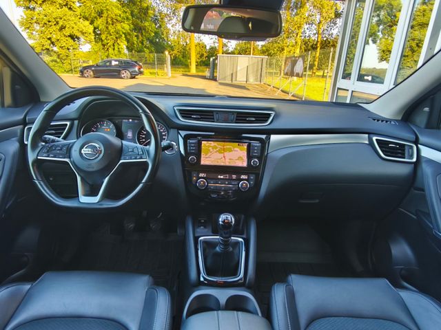 Nissan Qashqai Tekna*AHK*LED*Navi*SHZ*Kamera*PDC*