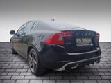 Volvo S60 T3° R-Design - Volvo S60: Limousine