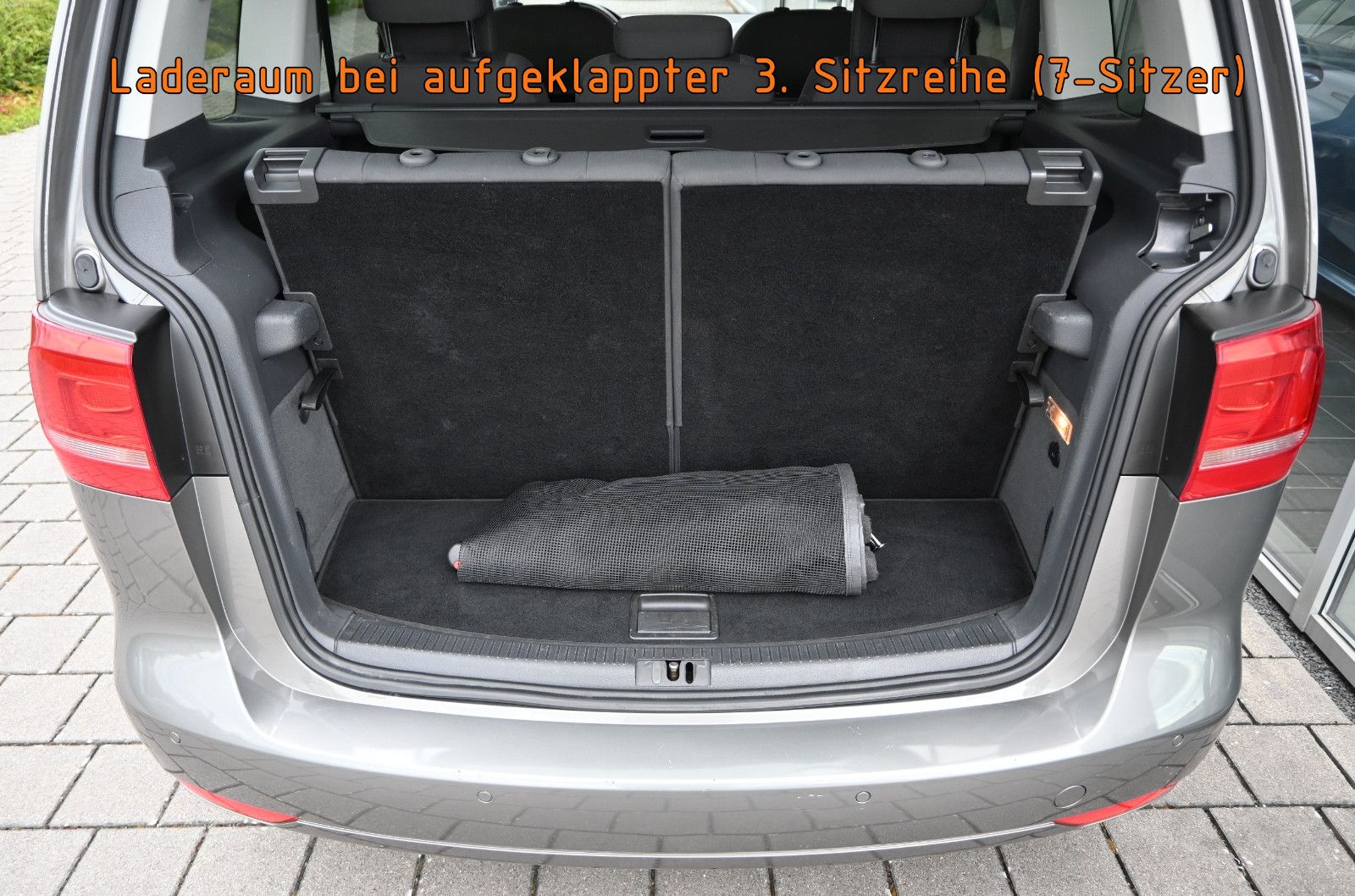 Fahrzeugabbildung Volkswagen Touran 1.6 TDI Comfortline °7-SITZE°KAMERA°02.28