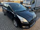 Peugeot 5008 Platinum - gebrauchte Peugeot 5008 aus dem Jahr 2011