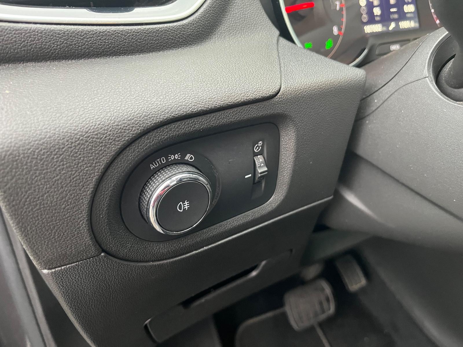 Opel Grandland (X) Elegance*Aut.*Navi*Kam*MassageSitz