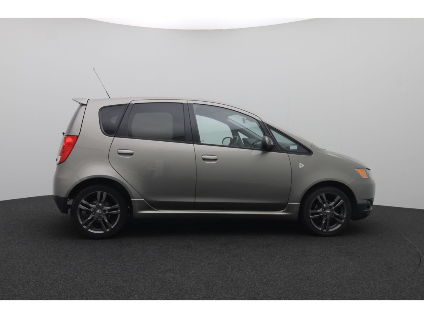 Fahrzeugabbildung Mitsubishi Colt 1.3 Polar Tempomat Multifunktion SHZ Notbre