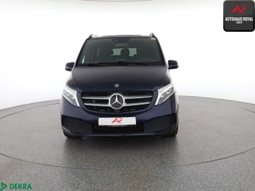 Mercedes V 220 - 8