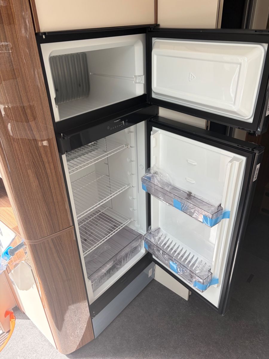 Fahrzeugabbildung Eura Mobil Contura 766EF Comfort