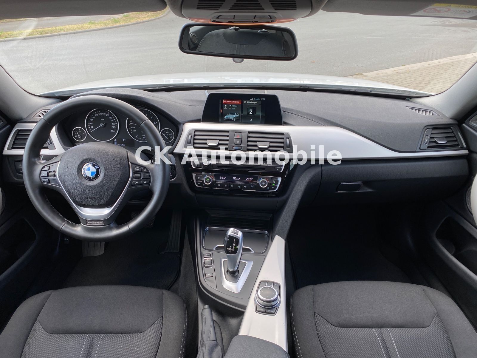 Fahrzeugabbildung BMW 420i xDrive Gran Coupe Advantage/Navi/LED/Kamera