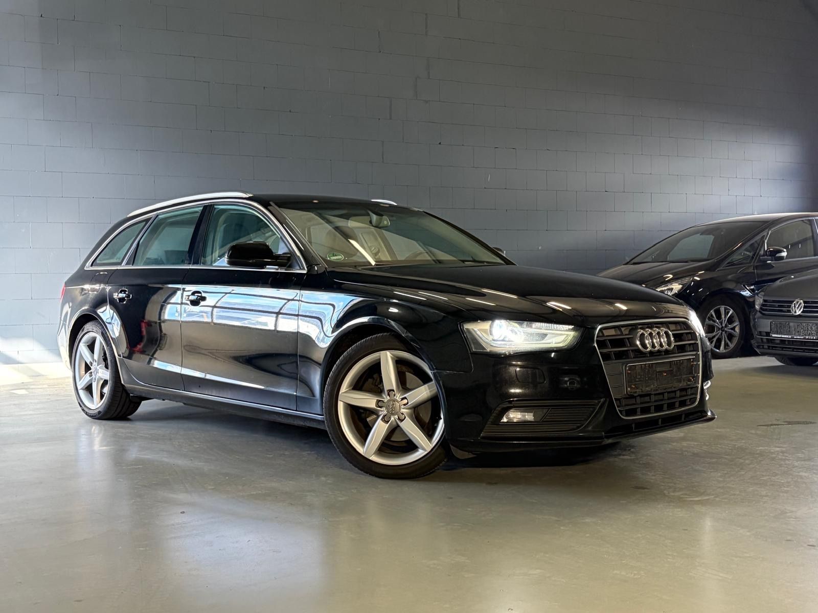 Audi A4 - 1