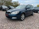 Skoda Octavia Combi Family 2.0TDI Scheckheftgepflegt - Skoda Octavia aus 2012 mit Diesel-Antrieb: Kombi