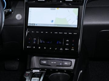 Hyundai TUCSON - 11