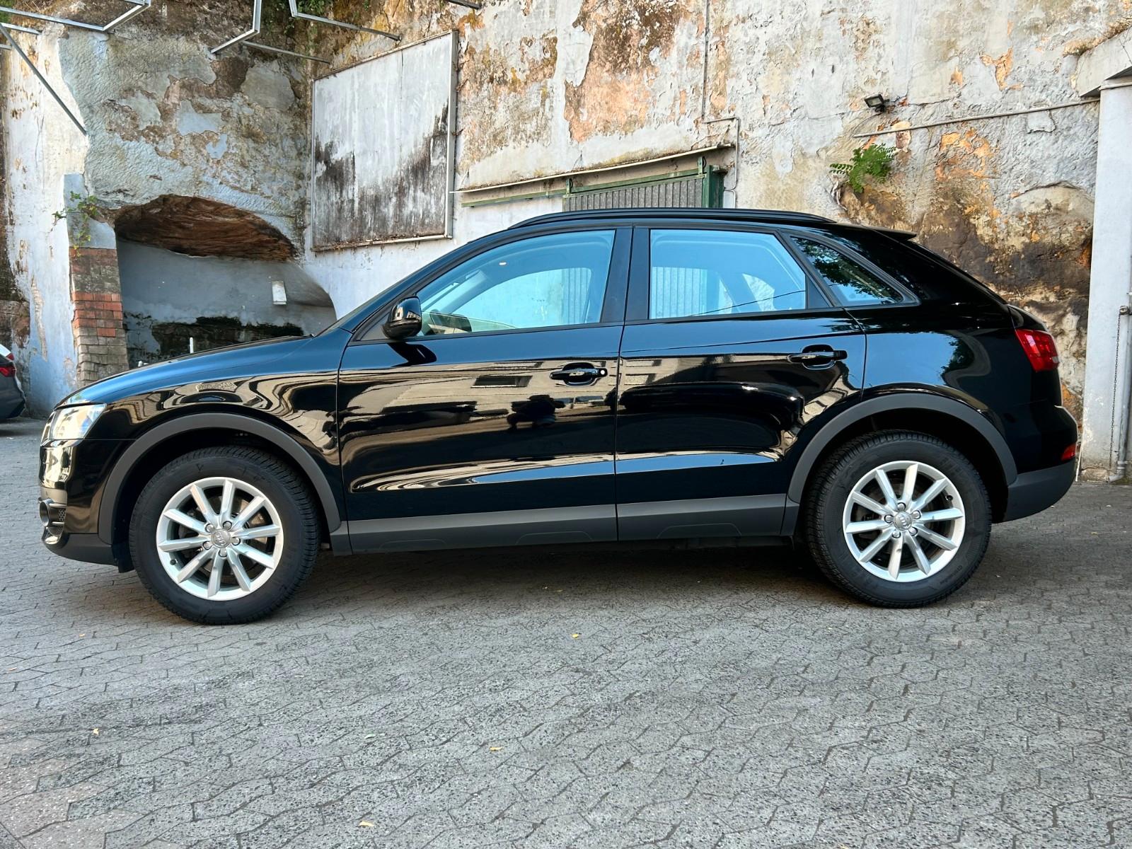 Audi Q3 2.0 TDI*1.Hand*Garantie*Scheckheft*AHK*