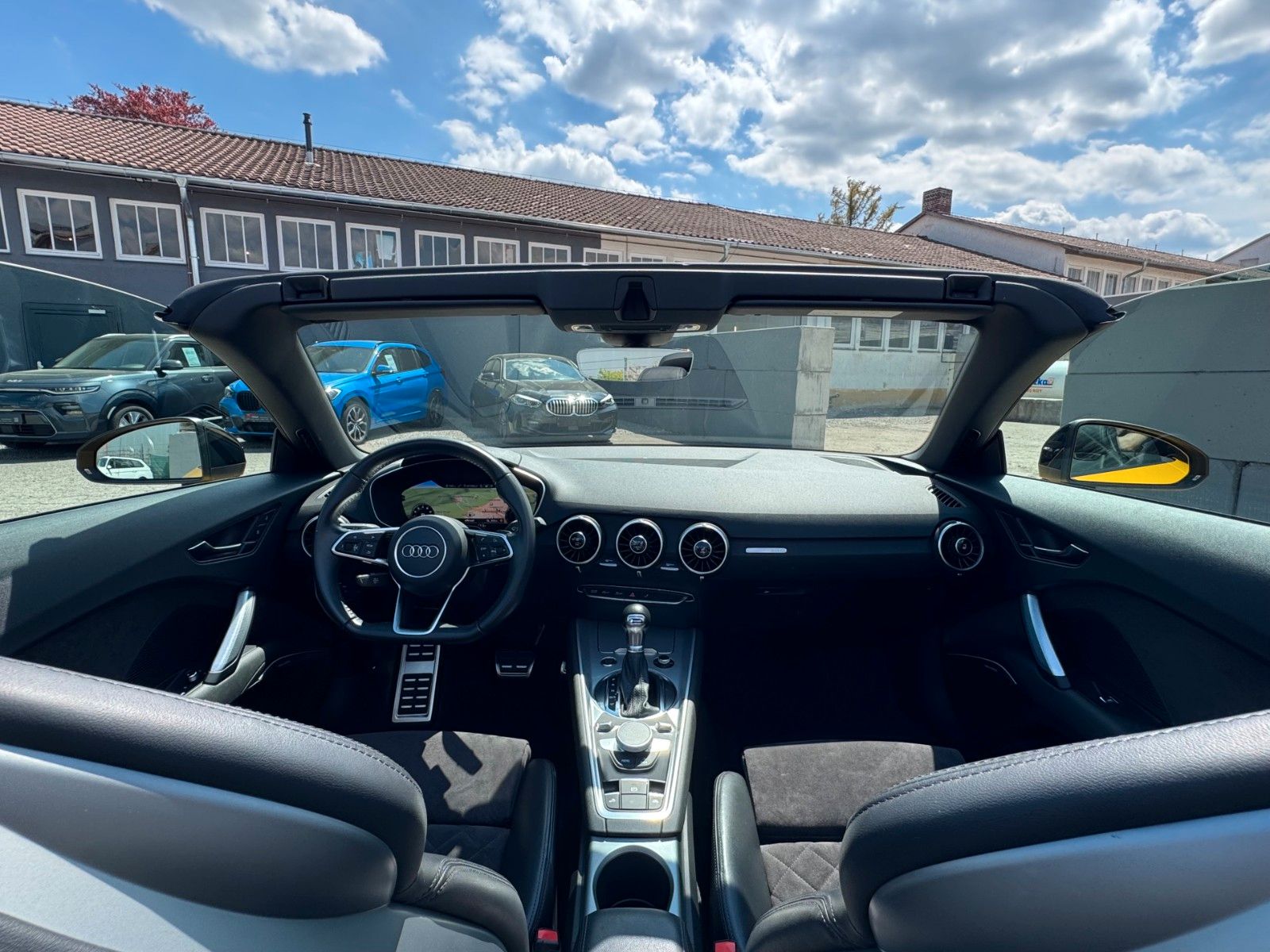 Fahrzeugabbildung Audi TT Roadster 2.0 TFSI DSG S-Line B&O Alcan. SHZ