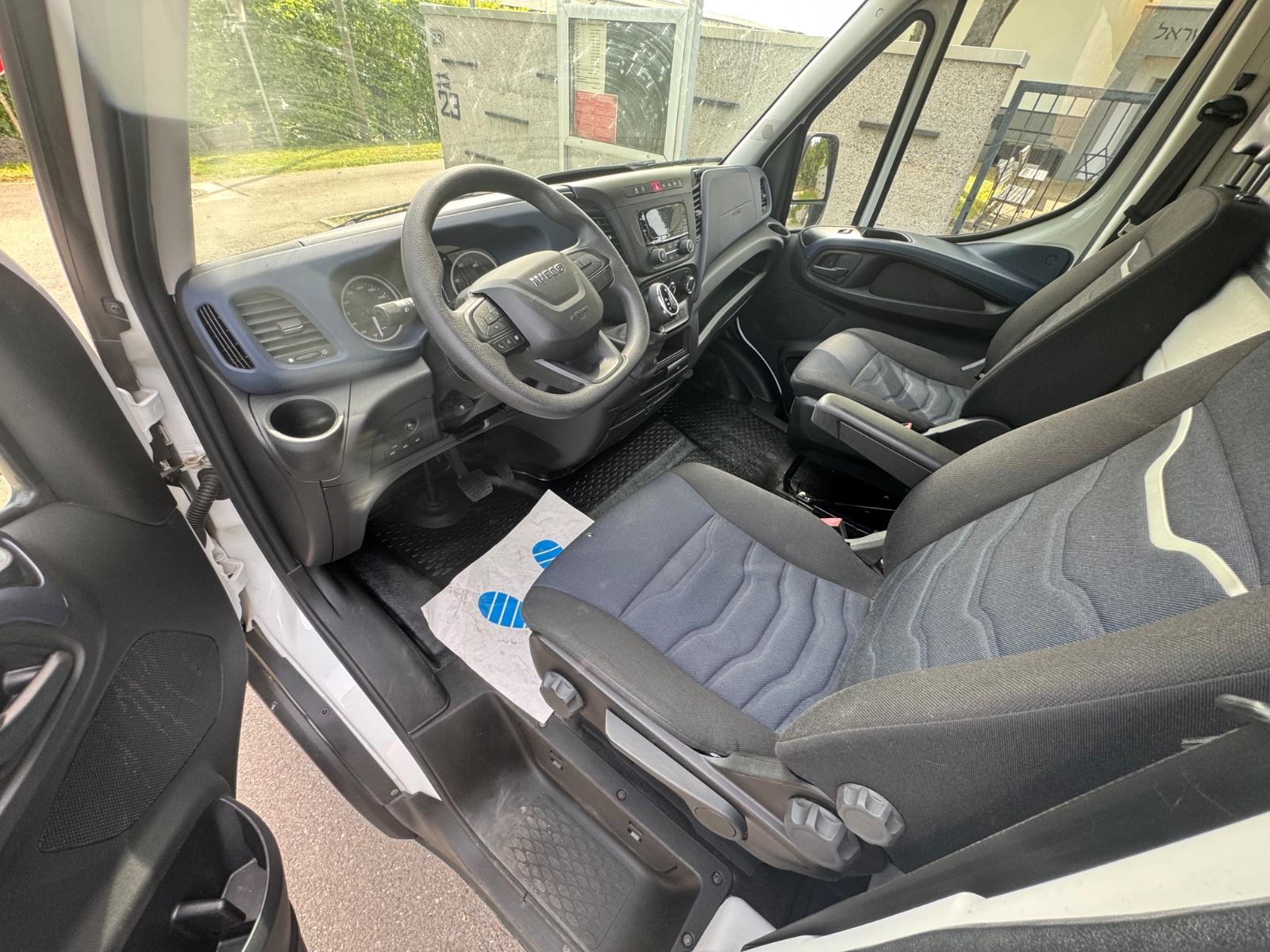 Iveco Daily 2.3 35S14 A8/P Hi-Matic Autotransporter