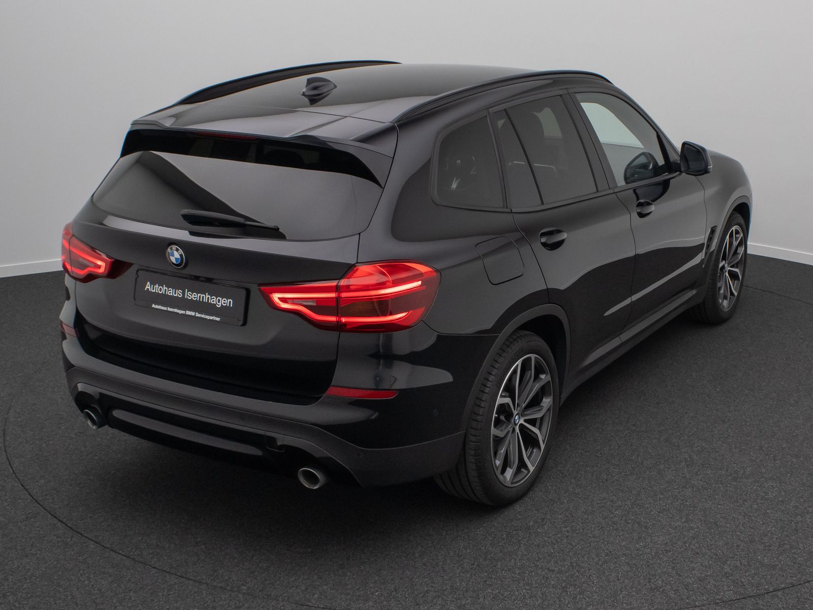 Fahrzeugabbildung BMW X3 xD30d Kamera HUD HiFi DisplKey Komfort 20Zoll