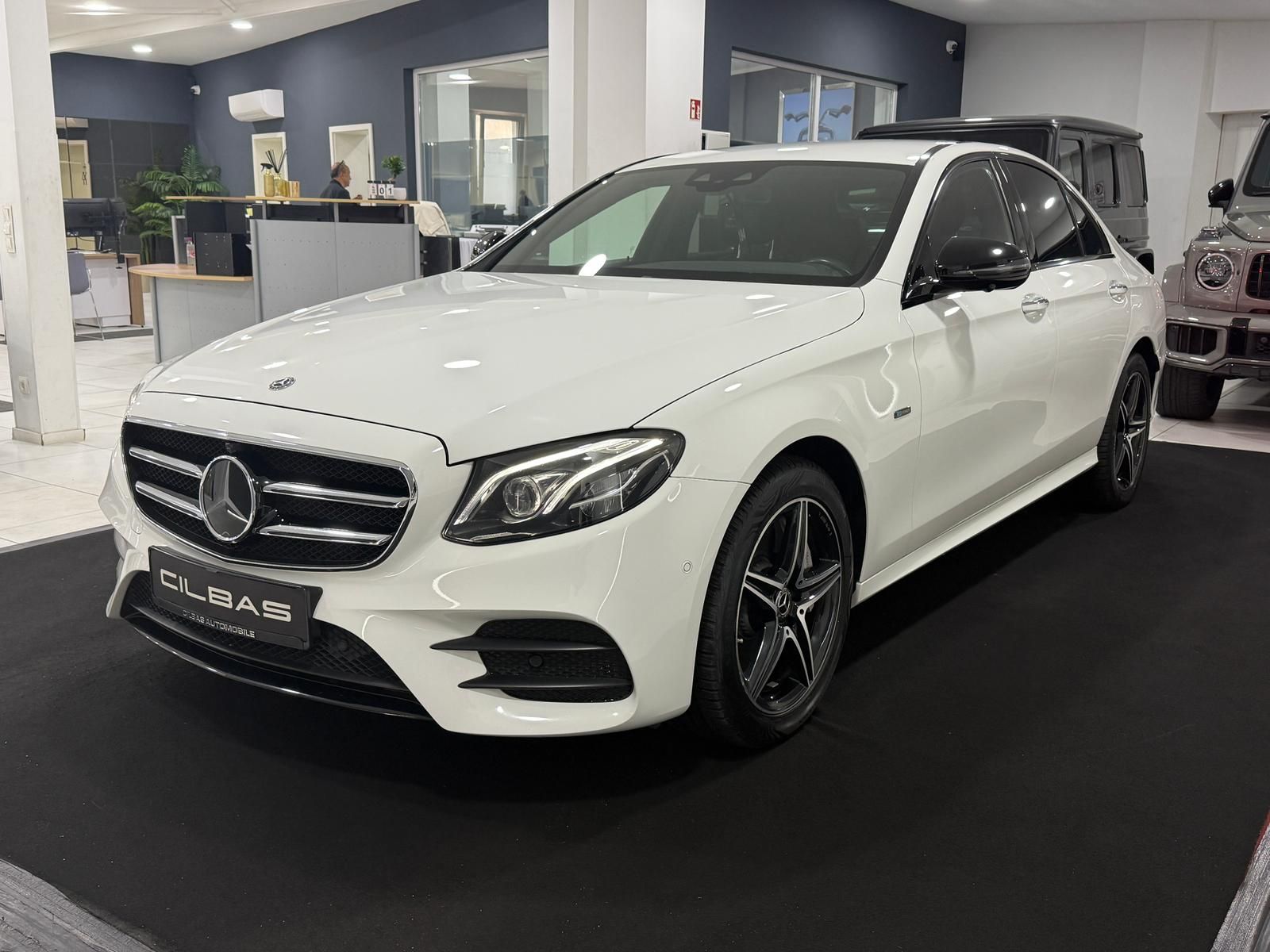 Mercedes-Benz E 300 de 9G AMG-LINE*HUD*DIST*360*WIDESC*MEMORY* imagem 2