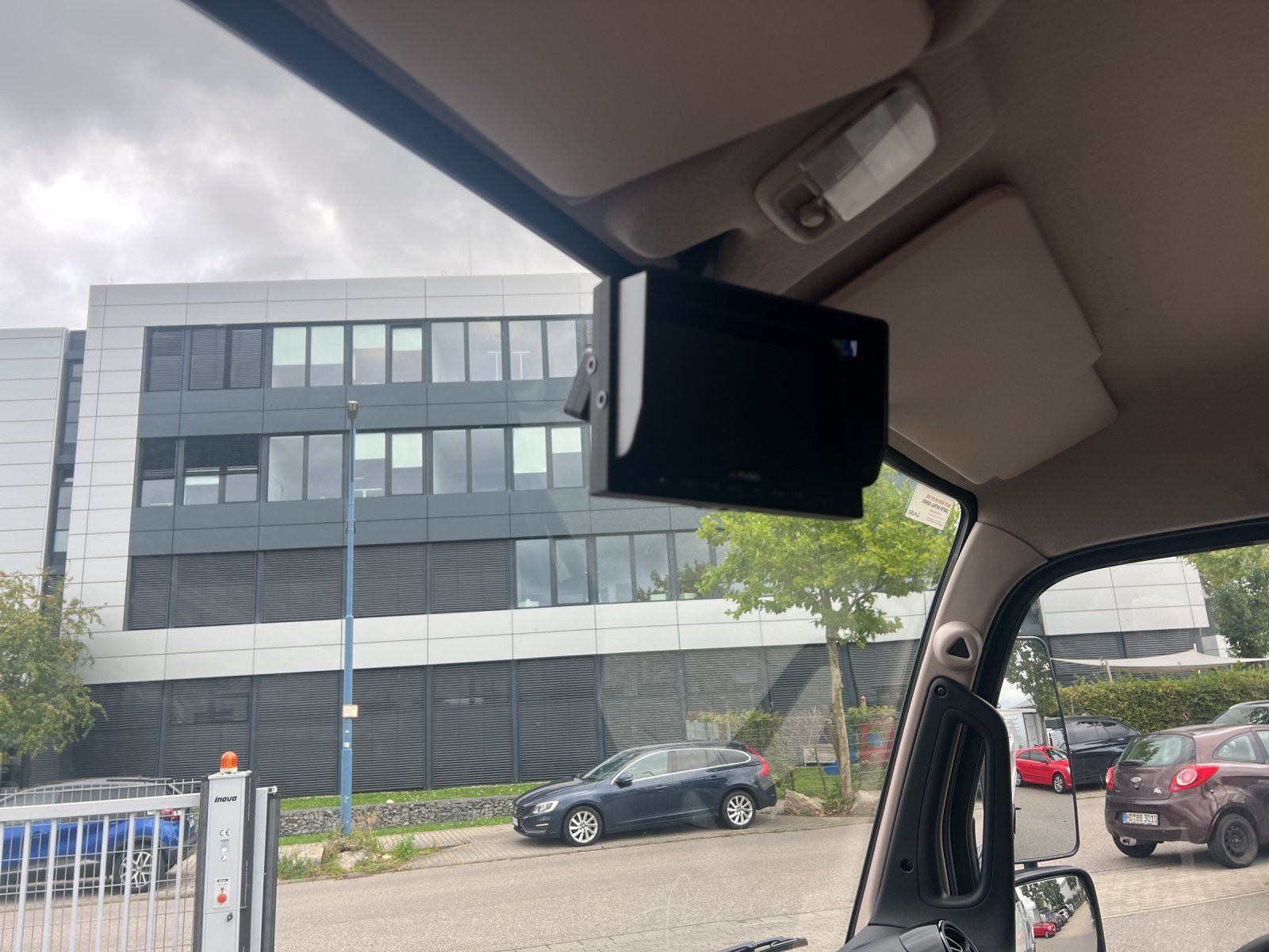 Fahrzeugabbildung FUSO 7C18 4x2 2800 Meiller Trigenius Kipper