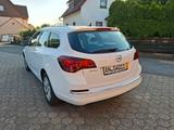 Opel Astra J Sports Tourer Exklusiv Tempomat TÜV Neu - gebrauchte Opel Astra aus dem Jahr 2014